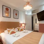 New - Designer Flat For 4 Pp