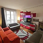 Montmartre Beautiful 67 M2 Apartment With Gym & Balcony