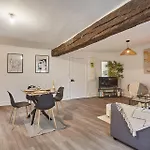 Superb Apartment In The Center Of Paris By Stusioprestige