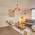 Superb Apartment In The Center Of Paris By Stusioprestige