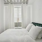 Bnbnook - Bright 2Br - Saint-Germain & Seine River