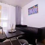 Stylish Escape In The Vibrant 11Th Arrondissement
