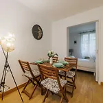 Charming Apartment Near Champ De Mars - Mobility Lease