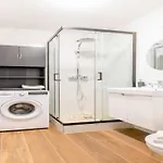 Chic Parisian 1-Bedroom Apartment In Vibrant 10Th Arr - Mobility Lease