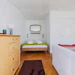 Intimate Flat - 2P- Sentier