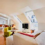 Intimate Flat - 2P- Sentier