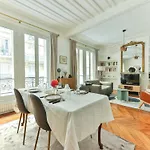 Bright, Modern Apartment- 14 Arrd- Mobility Lease