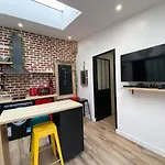 B2 Beautiful House In 7Th, 2-4G By Eiffel Tower