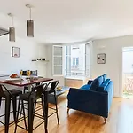 Bnbnook - Chic 1Br With Balcony - Latin Quarter