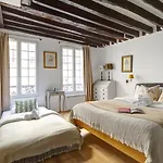 Bnbnook - Cozy Studio - Le Marais At Your Door
