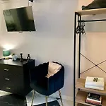 Delightful Studio For Two Montmartre