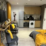 Elite Studio 14