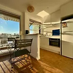 Mobility Lease- Sunny Studio With Large Balcony, Park View At Paris 15