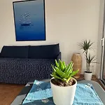 Mobility Lease- Sunny Studio With Large Balcony, Park View At Paris 15