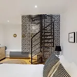 Chic Modern Duplex Adjacent To Musee D\'Orsay & Rodin Museum