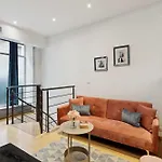 Chic Modern Duplex Adjacent To Musee D\'Orsay & Rodin Museum