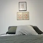 Seemingly Spacious Modern & Bright Chic Paris