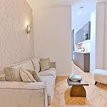 New Flat With Ac Porte Maillot Arc De Triomphe