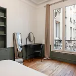 2 Bdr Apt Saint Lazare Galeries Lafayette Paris 8