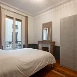 2 Bdr Apt Saint Lazare Galeries Lafayette Paris 8