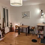 Charming T2 With Wifi In Paris 18Eme