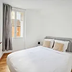 Appartement Spacieux Et Lumineux Dans Le 15 Arrondissement
