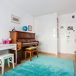 Beautiful Paris Centre Apartment In Garden