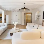 Luxury Apartment Saint Honore I