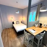 Pere Lachaise Apartment