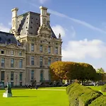 Le Marais\' Finest Luxurious Apartment