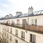 Harmonie Sous Elegance Au Marais