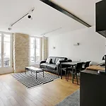 Le Marais - Upper Class Suites