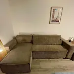 Apartments Studio Champs Elysees Ponthieu Paris