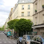 Luxurious & Spacious Flat In Paris