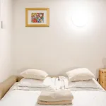 Charmant Petit Studio Maison En Plein Coeur De Paris 9Eme