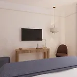 Hôtel Le Cardinal by Happyculture