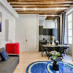 Urban Flat 44 - Chenier