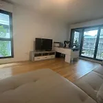 Spacious Appt With Balcony In The 13Th