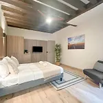 Elegant Studio Steps Away From Iconic Landmarks