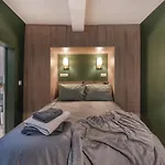 Renovated Apartment Saint-Germain-Des-Pres - Le Bon Marche