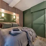 Renovated Apartment Saint-Germain-Des-Pres - Le Bon Marche