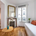 Cosy Apartment With 270 Degrees View On Paris Streets