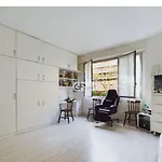 Small Cosy Studio In Paris