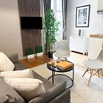 Unique Flat Near Louvre & Palais Royal