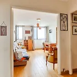 1Br Flat View On Eiffel Tower And Sacre-Coeur