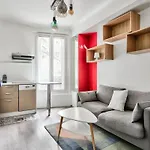 Superb 1Br Flat 2Min Walk From The Metro Station