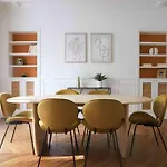 Charming 3 Bedroom Haussmannien Apartment In 17Th