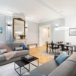 King Size Beds - Zen Monceau