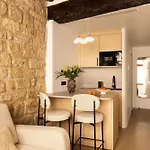 Modern Apartment -Ac-1Br-4P-Pantheon