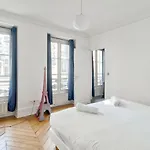 Guestready - Modern Comfort In Les Batignolles